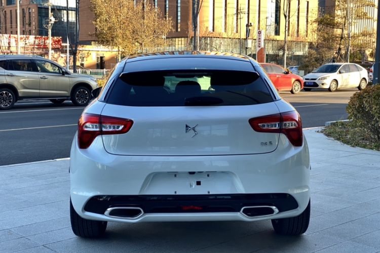 Used  5 2015 1.6T Luxury Edition THP160