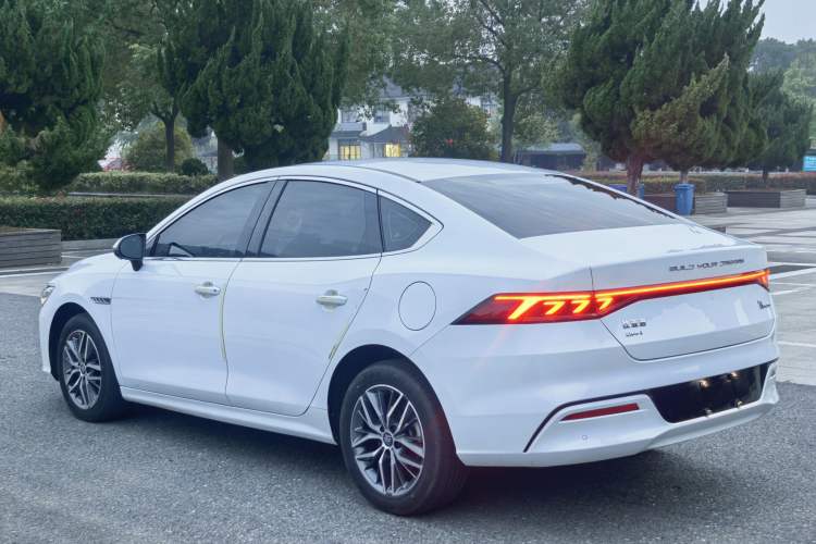 Used BYD Qin PLUS 2023 Champion Edition DM-i 120KM Excellence Model
