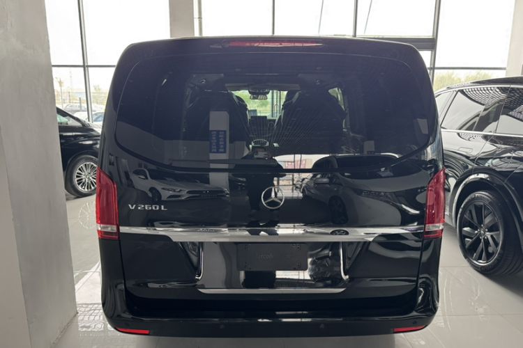 Used Mercedes-Benz V-Class 2017 V 260 L Prestige Extended Edition
