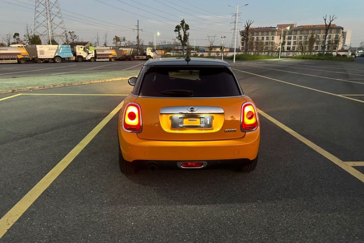 Used  MINI 2016 1.5T COOPER Five-Door Edition
