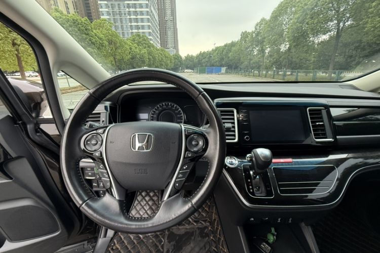 Used Honda Elysion 2019 2.0L Hybrid Luxury Edition
