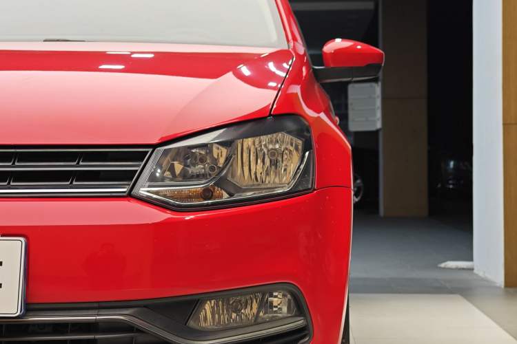 Used Volkswagen Polo 2014 1.6L Automatic Comfort Edition
