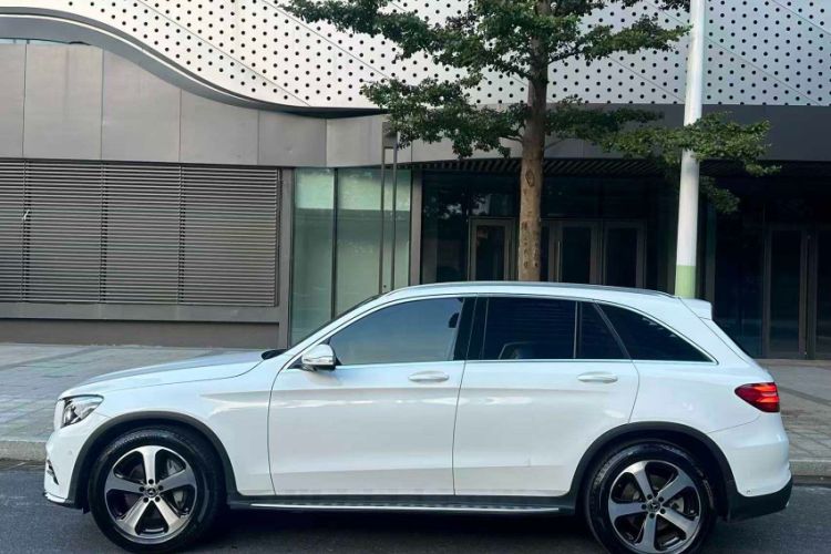 Used Mercedes-Benz GLC 2018 GLC 260 4MATIC Luxury Model
