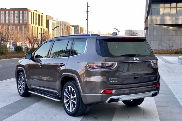 Used  Grand Commander 2018 2.0T Four-Wheel Drive Smart Enjoyment Version China V Emission Standard
