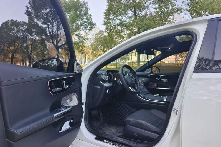 Used Mercedes-Benz C-Class 2023 Second Facelift C 260 L Starry Night Sports Edition
