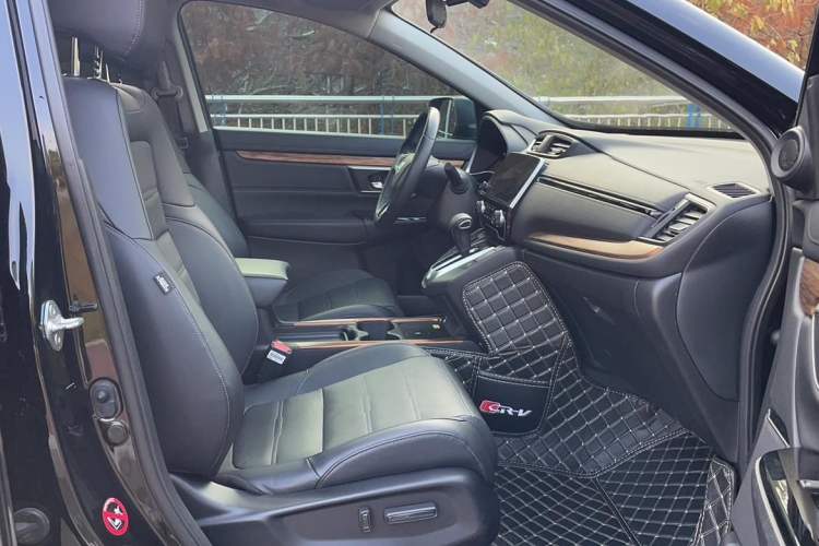 Used Honda CR-V 2021 240TURBO CVT 2WD Fashion Edition