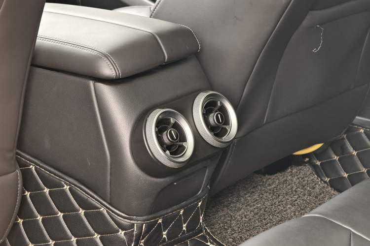 Used Wey VV7 2019 Upgraded Model 2.0T Luxury Version China V Standard
