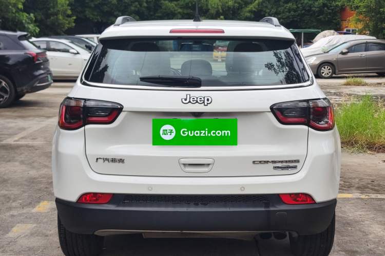 Used  Compass 2017 200T Automatic Family Edition
