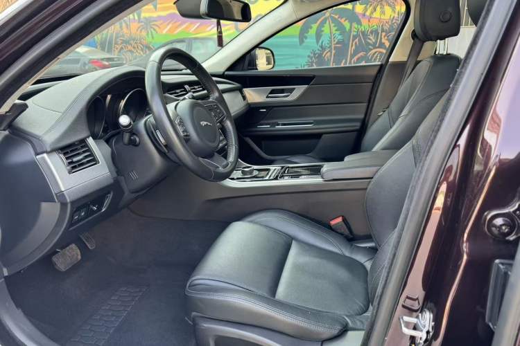 Used Jaguar XFL 2017 XFL 2.0T 200PS Windflower Edition
