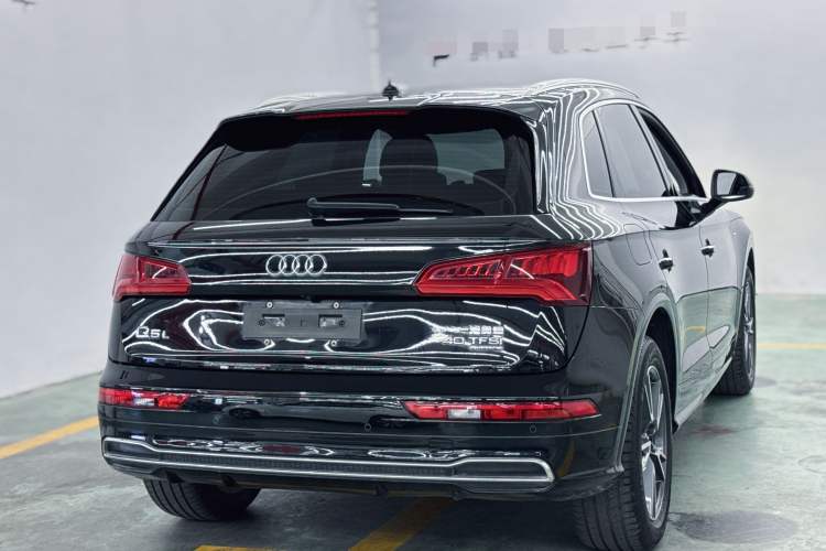 Used Audi Q5L 2020 Updated 40 TFSI Prestige Fashion Edition
