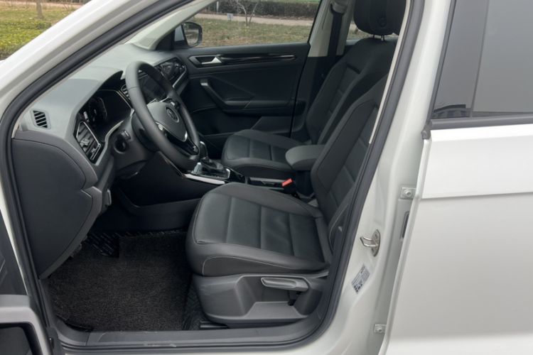 Used Volkswagen T-ROC 2021 280TSI DSG Two-Wheel Drive Comfort Connect Edition
