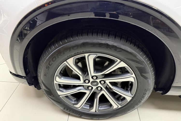 Used Ford Explorer 2024 2.3T EcoBoost All-Wheel Drive Stylish Plus Version 7 Seats