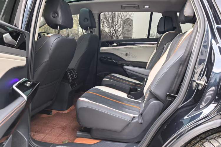 Used Volkswagen ID.6 CROZZ 2022 Long-Range PRO Edition
