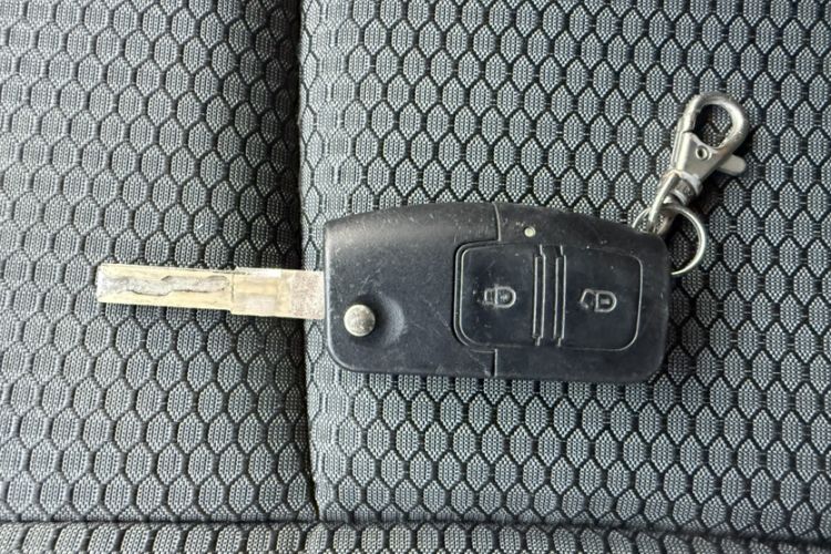 Used JMC Transit 2017 2.8T Commercial Version Short Wheelbase Mid-Roof 6/7/8-Seater JX493
