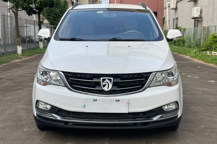 Used Baojun 730 2016 1.5T Manual Comfort Version 7 Seats
