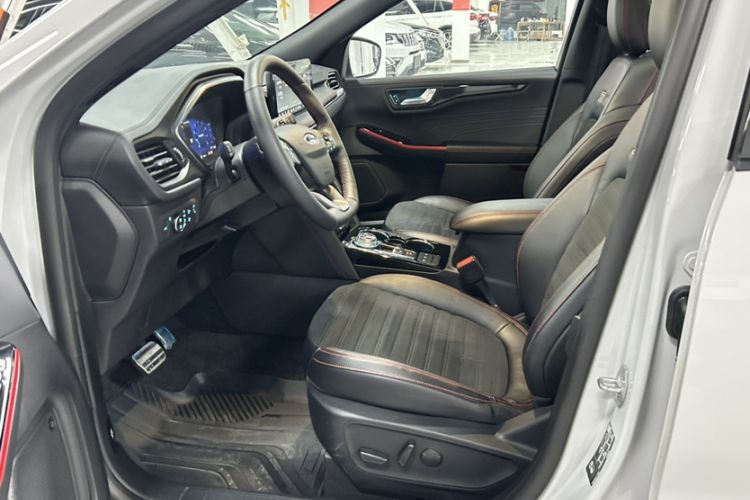 Used Ford Escape 2024 EcoBoost 245 Four-Wheel Drive ST-Line Pro Trim
