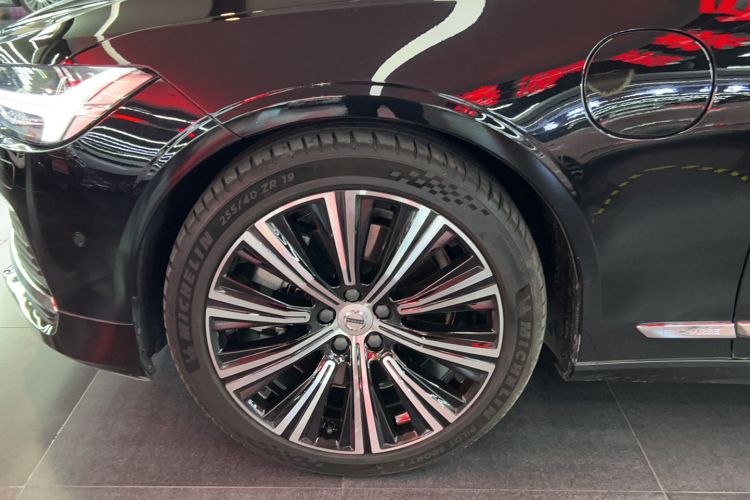 Used Volvo S90 New Energy 2021 T8 e-Drive Hybrid Luxury Edition
