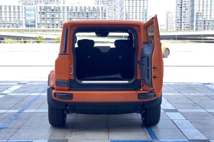 Used  V23 2025 501 Four-Wheel Drive Intelligent Driving Version
