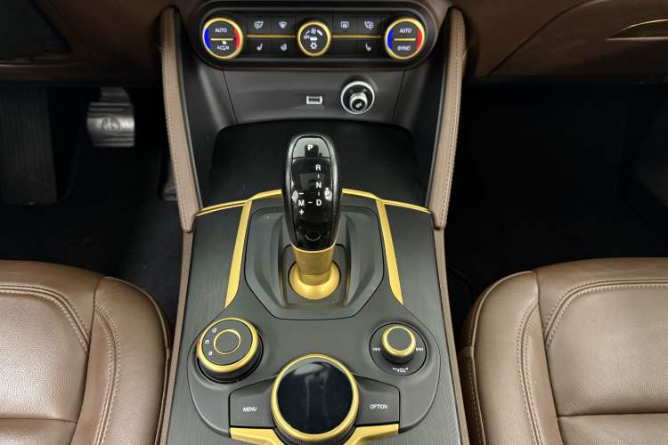 Used Alfa Romeo Stelvio 2017 2.0T 200HP Elite Edition
