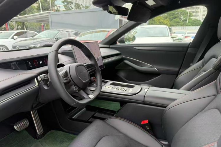 Used  SU7 2024 Four-Wheel-Drive Max Founder's Edition
