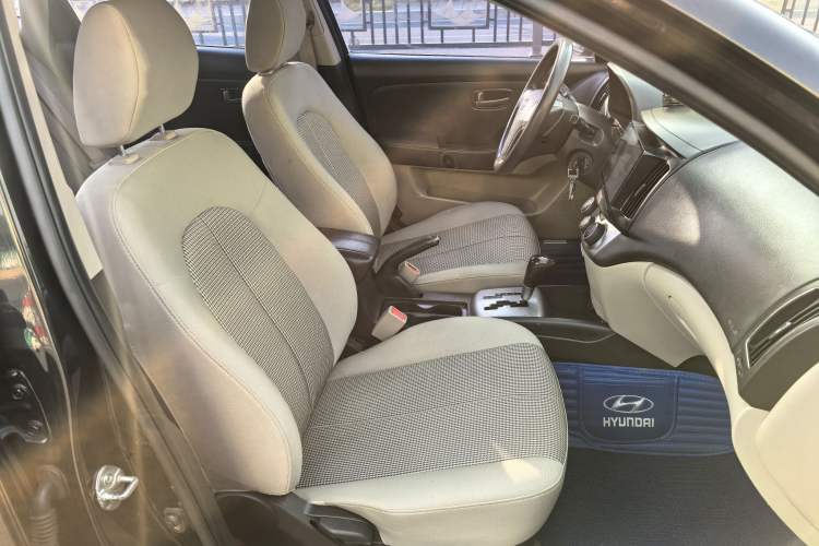 Used Hyundai Celesta 2015 1.6L Automatic Comfort Model