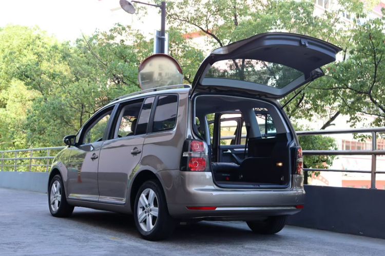 Used Volkswagen Touran 2015 1.4T DSG Comfort Edition 5 Seats