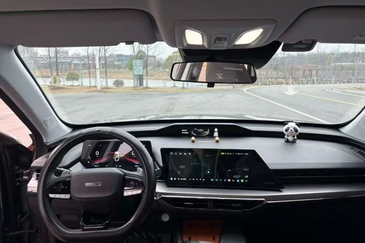 Used Oshan Z6 2023 Blue Whale 1.5T DCT Smart Edition
