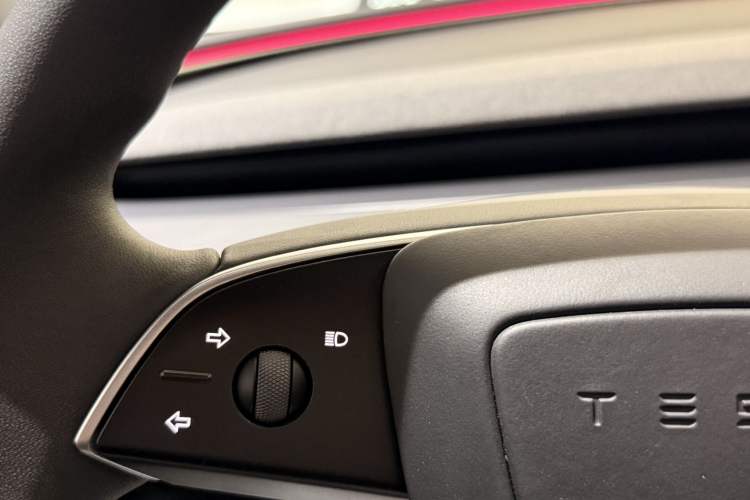 Used Tesla Model 3 2023 Rear-Wheel-Drive Version
