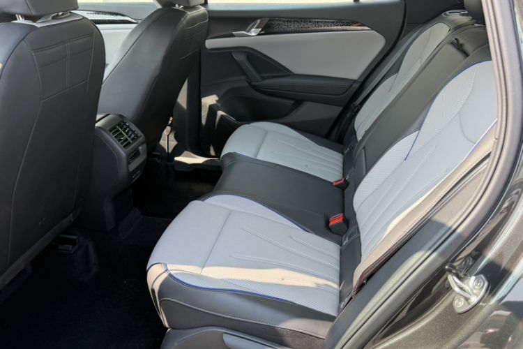 Used Volkswagen Tayron 2025 Tharu L 330TSI Two-Wheel Drive Elite City Package
