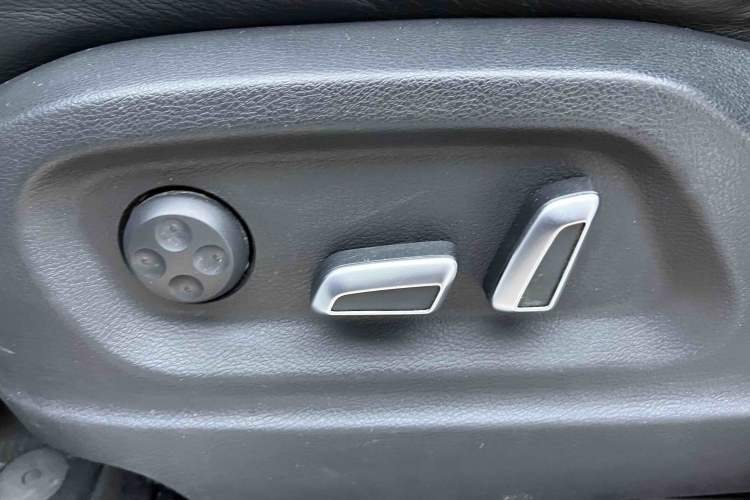 Used Audi Q5 2015 40 TFSI Technology Edition
