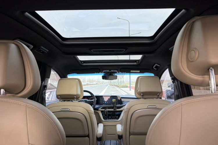 Used Buick GL8 2022 ES Landtrek 653T Flagship Model