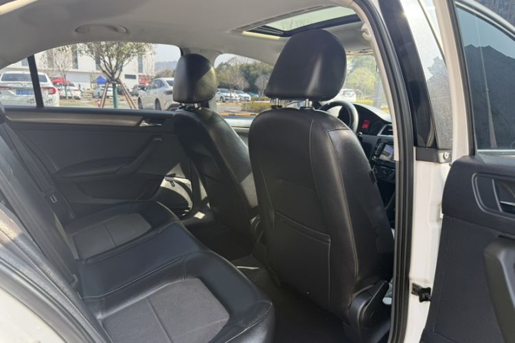 Used Volkswagen Santana 2015 1.6L Automatic Comfort Edition