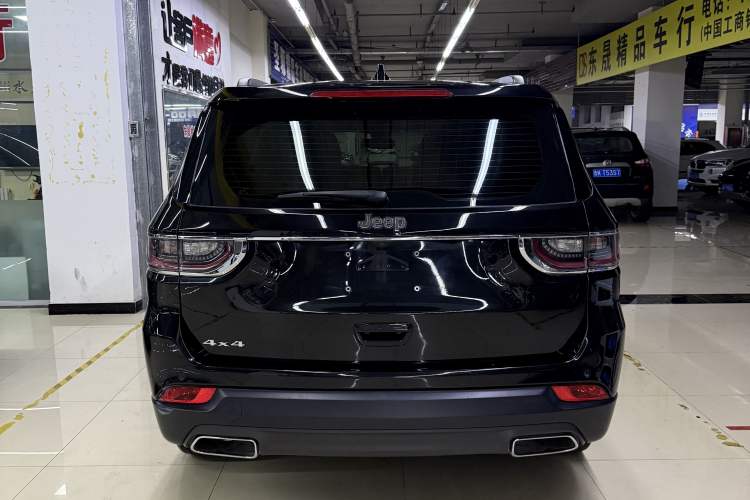 Used  Grand Commander 2018 2.0T Four-Wheel Drive Enjoyment Edition China VI
