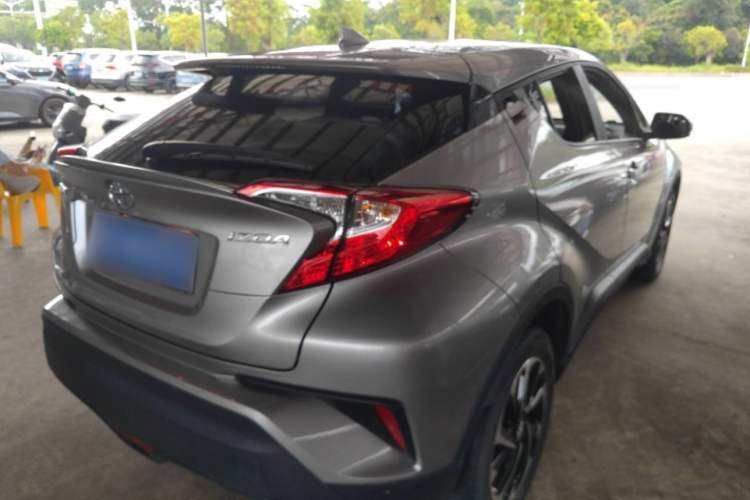 Used Toyota IZOA 2018 2.0L Yichi Version China VI Standard
