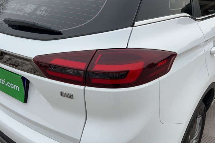 Used Geely Auto Emgrand X7 Sport 2020 1.8TD Manual Two-Wheel Drive Zhiya Model
