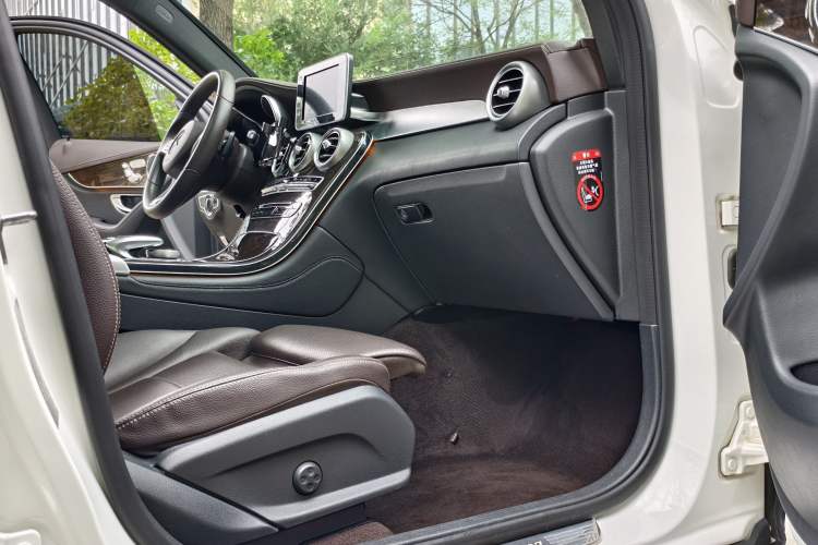 Used Mercedes-Benz GLC 2019 GLC 260 L 4MATIC Dynamic Model