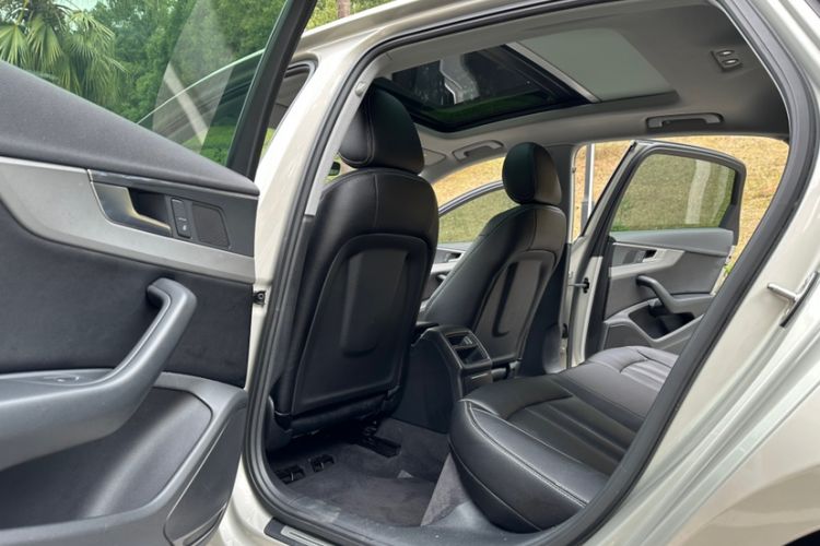 Used Audi A4L 2019 40 TFSI Ambition Version China V
