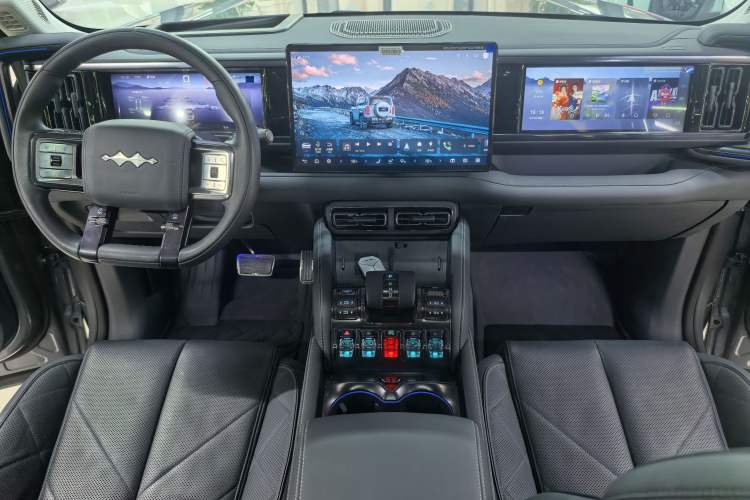 Used Formula Leopard Leopard 5 2023 Navigator Edition
