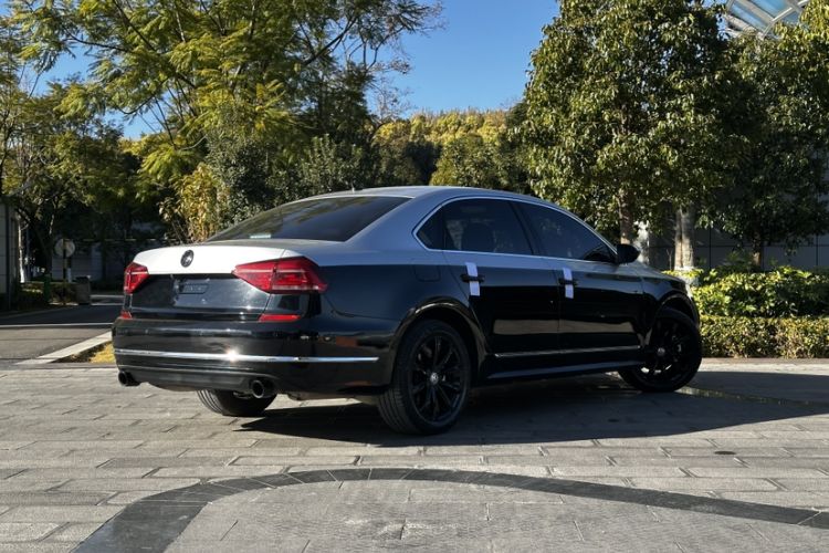 Used Volkswagen Passat 2017 330TSI DSG Luxury Edition
