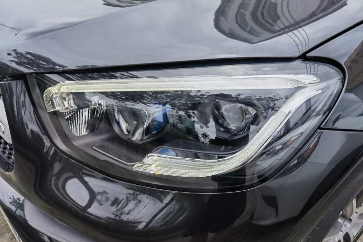 Used Mercedes-Benz GLC 2020 GLC 300 L 4MATIC AMG-Line
