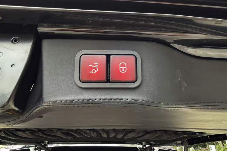 Used Mercedes-Benz Vito 2023 2.0T Elite Version 7 Seats