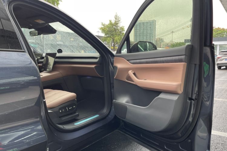 Used Nio ES8 2023 100kWh Signature Edition