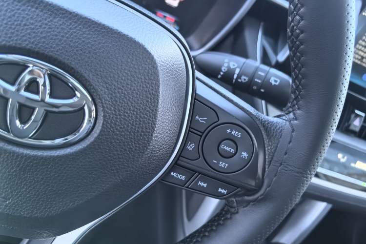 Used Toyota FRONTLANDER 2022 2.0L CVT Luxury PLUS Edition
