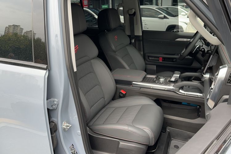 Used Jetour Traveler 2023 2.0T All-Wheel-Drive CrossPRO
