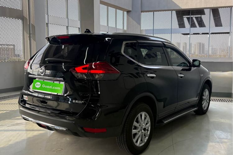 Used Nissan X-Trail 2023 Classic 2.0L Two-Wheel Drive Smart Connect Premium Edition