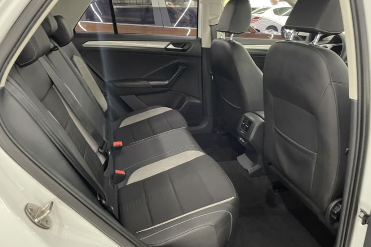 Used Volkswagen T-ROC 2018 230TSI DSG Two-Wheel Drive Advanced Version China V Standard
