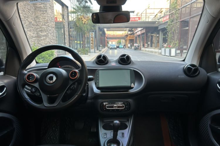 Used  fortwo 2015 1.0L 52 kW Hardtop Passion Edition
