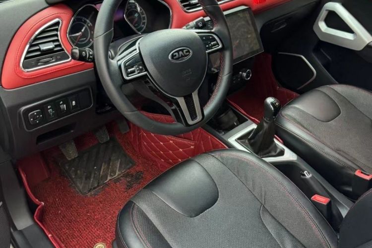 Used  Refine S2 2017 1.5L Manual Luxury Model
