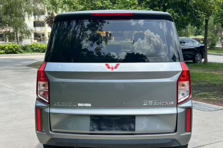 Used Wuling Hongguang PLUS 2020 1.5L Manual Standard Edition 5 Seats
