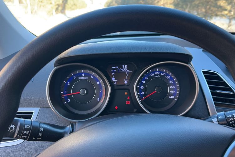 Used Hyundai Elantra 2015 1.6L Manual Fashion Edition
